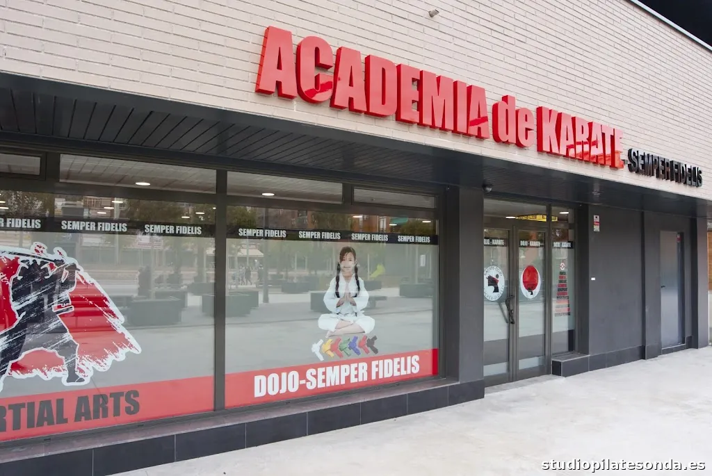 ACADEMIA DE KARATE - SEMPER FIDELIS