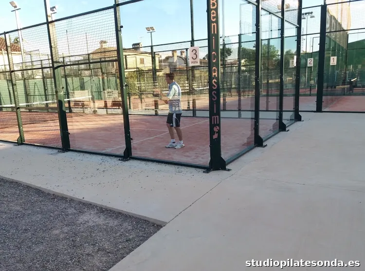 Piscina Municipal de Benicàssim Y Gimnasio