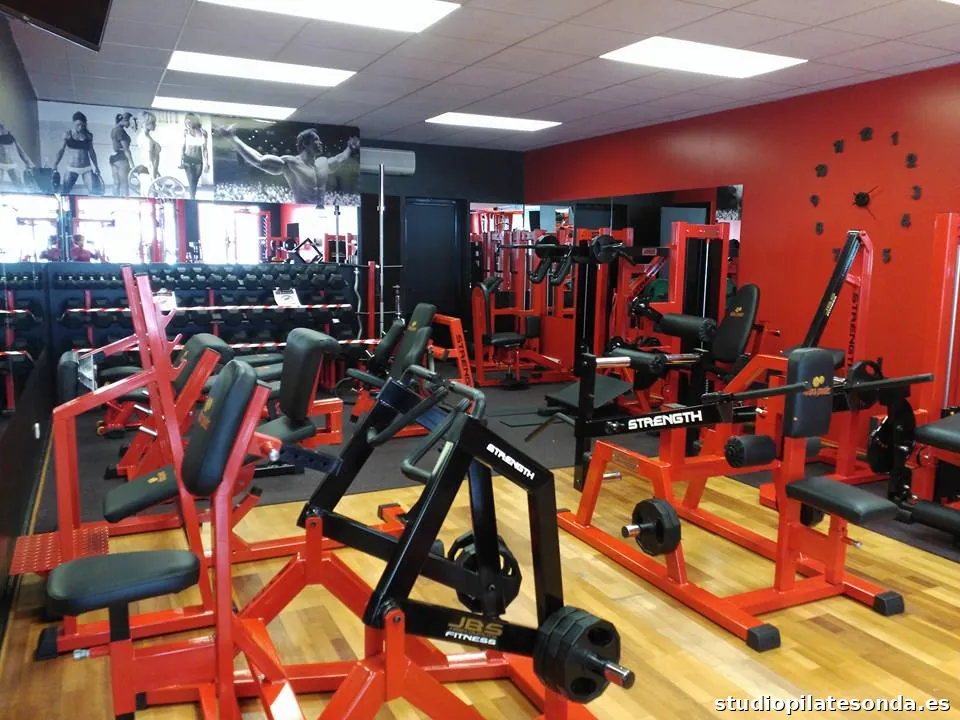 GIMNASIO MILOS POWER PROFESSIONAL TRAINING CENTER