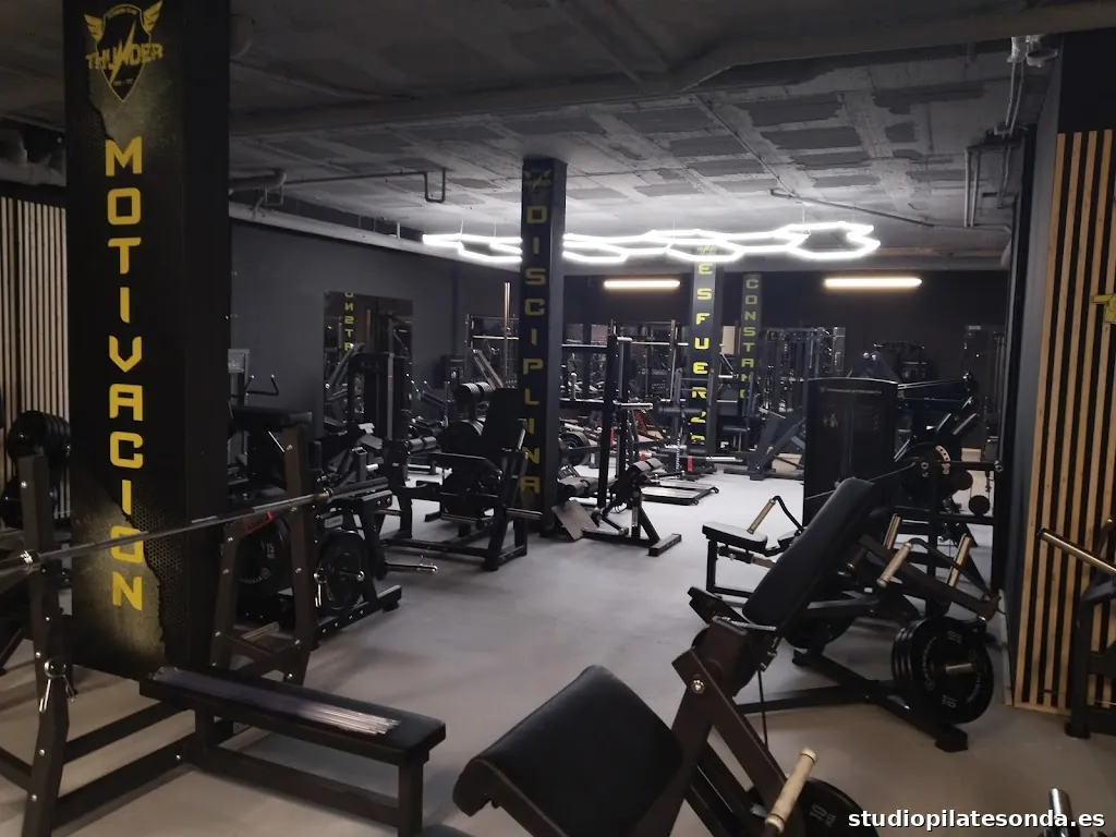 THUNDER FITNESS CLUB