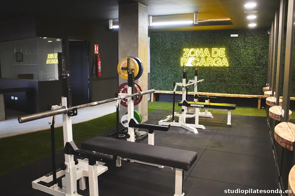 Atlas Montilla. Centro deportivo, tienda de suplementación y ropa deportiva.