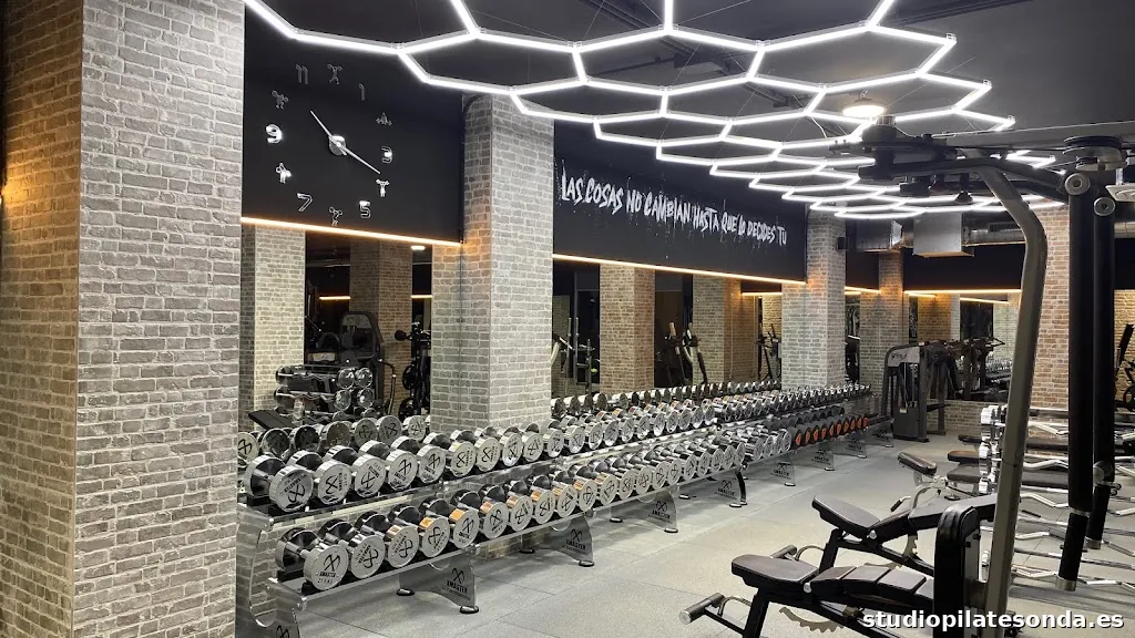 IRON GYM
