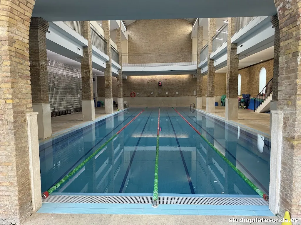 Polideportivo El Carmen | Piscina - Gimnasio